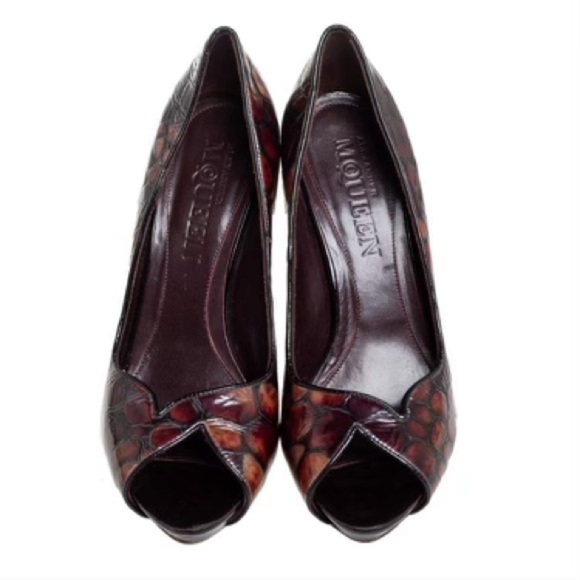 Alexander McQueen - Picture 2 of 15